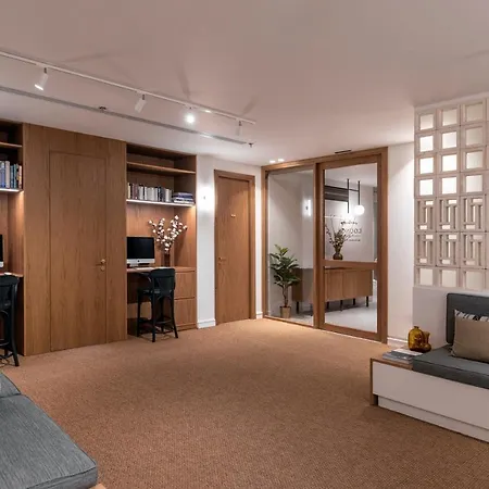 Ergon House Hotell